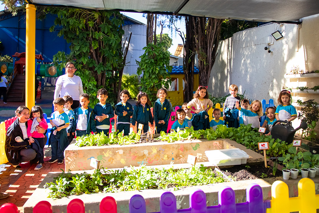 Infantil - Colgio Le Perini. Educao Infantil e Ensino Fundamental. Indaiatuba, SP