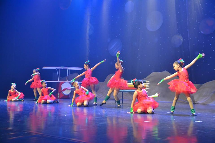 Dança (Ballet/Jazz) - Colégio Le Perini. Educação Infantil e Ensino Fundamental. Indaiatuba, SP