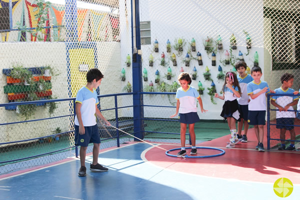 Jogos Cooperativos - Colégio Le Perini. Educação Infantil e Ensino Fundamental. Indaiatuba, SP