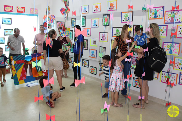 Exposi��o de Arte e Mostra Liter�ria - Infantil - Col�gio Le Perini. Educa��o Infantil e Ensino Fundamental. Indaiatuba, SP