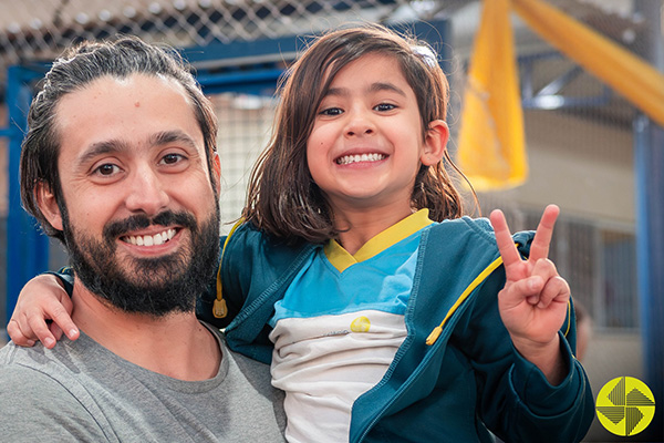 Um dia muito feliz com o papai - Colgio Le Perini. Educao Infantil e Ensino Fundamental. Indaiatuba, SP