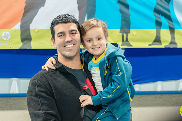 Homenagem e brincadeiras com o papai - Colgio Le Perini. Educao Infantil e Ensino Fundamental. Indaiatuba, SP