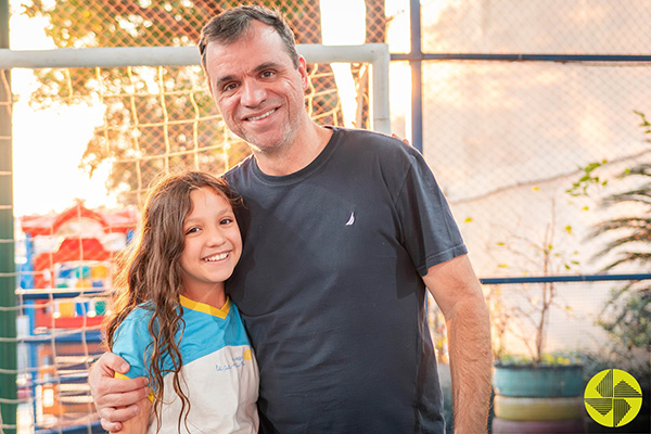 Pai e filho, amor incondicional - Colgio Le Perini. Educao Infantil e Ensino Fundamental. Indaiatuba, SP