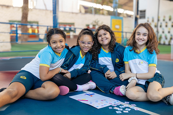 Aprendendo diviso de forma ldica e colaborativa - Colgio Le Perini. Educao Infantil e Ensino Fundamental. Indaiatuba, SP