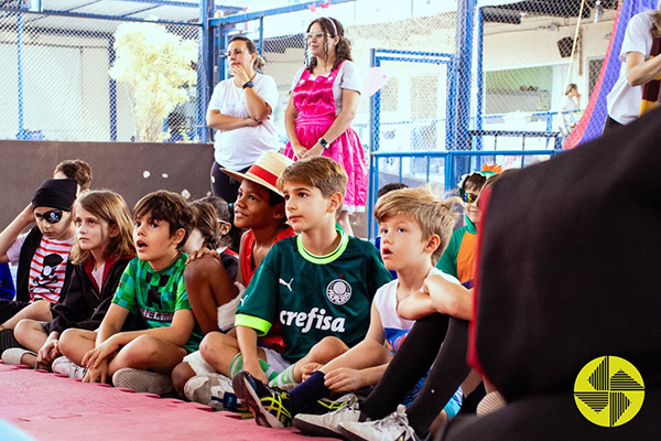 Show de Talentos - Colgio Le Perini. Educao Infantil e Ensino Fundamental. Indaiatuba, SP