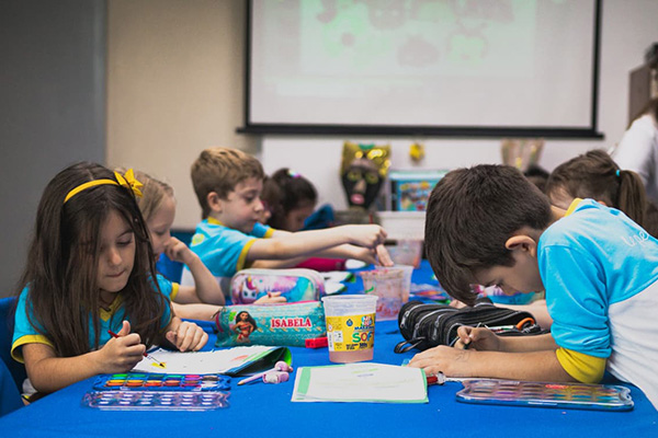 Arte e Criatividade - Colgio Le Perini. Educao Infantil e Ensino Fundamental. Indaiatuba, SP