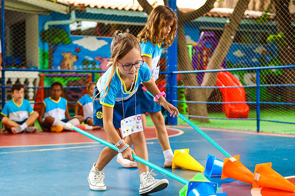 Curso de Frias! - Colgio Le Perini. Educao Infantil e Ensino Fundamental. Indaiatuba, SP