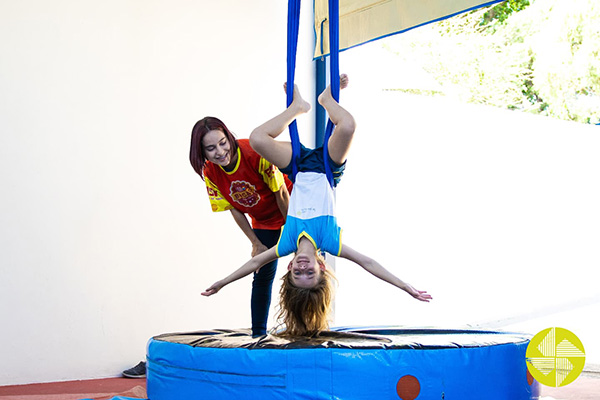 Arte Circense - Colgio Le Perini. Educao Infantil e Ensino Fundamental. Indaiatuba, SP