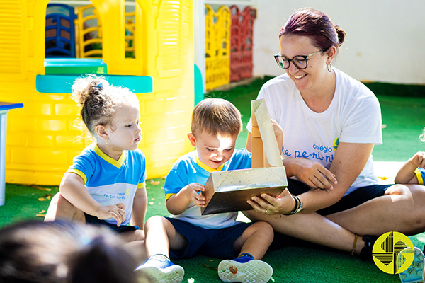 Descobrindo quem somos! - Colgio Le Perini. Educao Infantil e Ensino Fundamental. Indaiatuba, SP