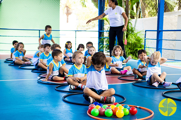 Passa-Bola - Colgio Le Perini. Educao Infantil e Ensino Fundamental. Indaiatuba, SP