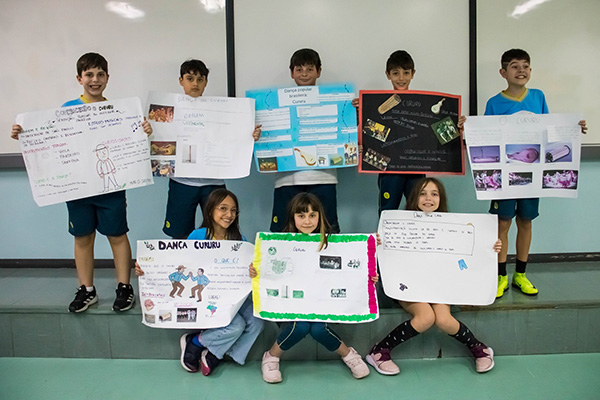 Msica e Arte - Colgio Le Perini. Educao Infantil e Ensino Fundamental. Indaiatuba, SP