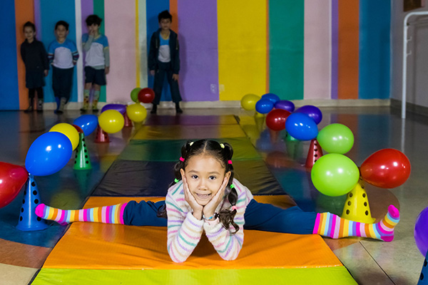 Entrando na diverso - Colgio Le Perini. Educao Infantil e Ensino Fundamental. Indaiatuba, SP