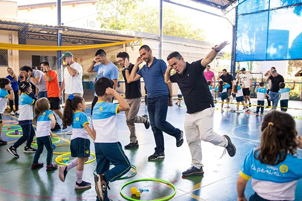 Dia dos Pais - Jardim I e II - Colgio Le Perini. Educao Infantil e Ensino Fundamental. Indaiatuba, SP
