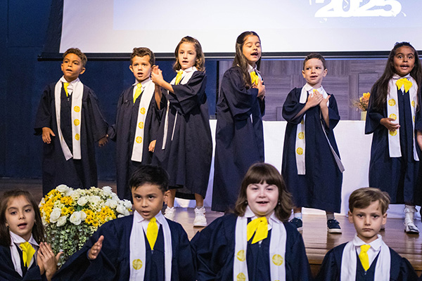Formatura - Jardim II A,B,C e D - Col�gio Le Perini. Educa��o Infantil e Ensino Fundamental. Indaiatuba, SP
