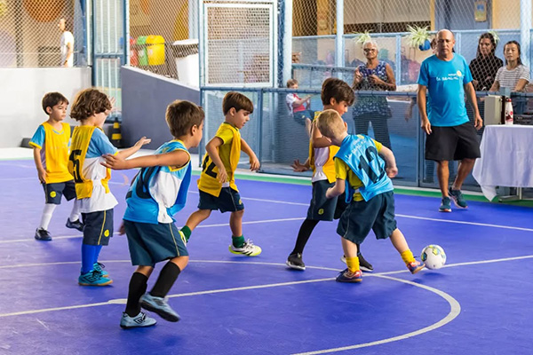 Encontro Esportivo - Jardim II - Col�gio Le Perini. Educa��o Infantil e Ensino Fundamental. Indaiatuba, SP