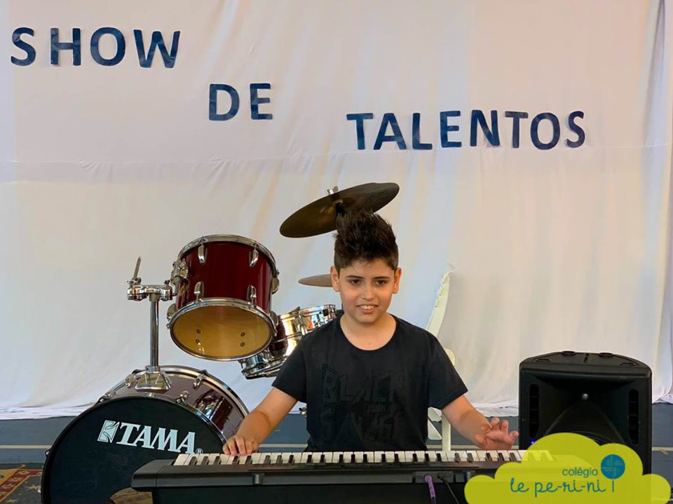 Semana das Crianas - Show de Talentos - Colgio Le Perini. Educao Infantil e Ensino Fundamental. Indaiatuba, SP
