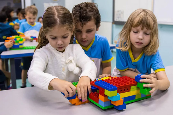 Criatividade, imagina��o e muitas descobertas em a��o! - Col�gio Le Perini. Educa��o Infantil e Ensino Fundamental. Indaiatuba, SP