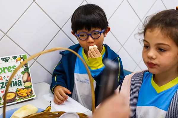 Sabores da Amaz�nia - Col�gio Le Perini. Educa��o Infantil e Ensino Fundamental. Indaiatuba, SP