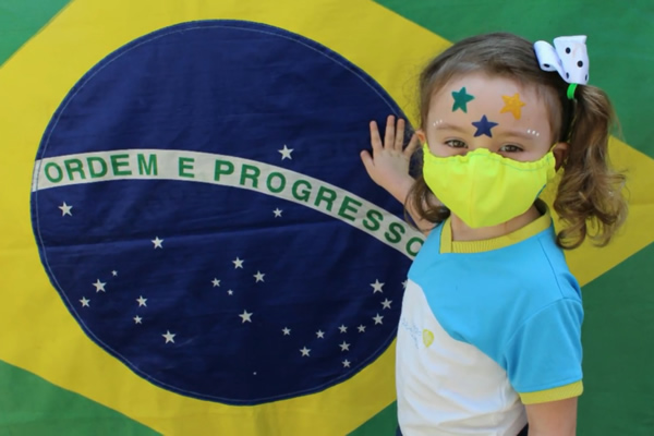 19/11 - Dia da Bandeira do Brasil - Colgio Le Perini. Educao Infantil e Ensino Fundamental. Indaiatuba, SP