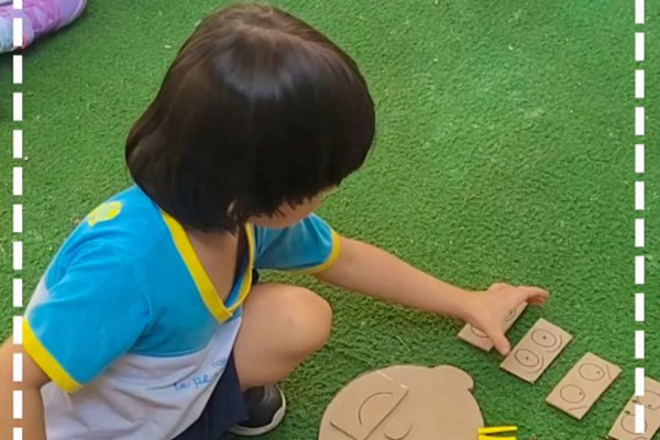 Identificando os Sentimentos - Colgio Le Perini. Educao Infantil e Ensino Fundamental. Indaiatuba, SP