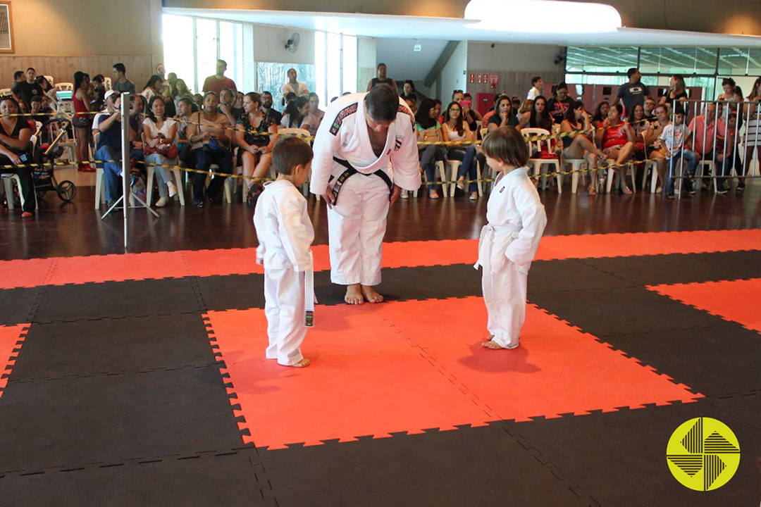 Festival de Judô do Indaiatuba Clube - Colégio Le Perini. Educação Infantil e Ensino Fundamental. Indaiatuba, SP