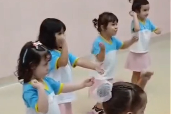 29 de abril - Dia Internacional da Dan�a - Col�gio Le Perini. Educa��o Infantil e Ensino Fundamental. Indaiatuba, SP