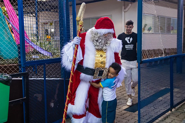 Onde est� o Papai Noel? - Col�gio Le Perini. Educa��o Infantil e Ensino Fundamental. Indaiatuba, SP