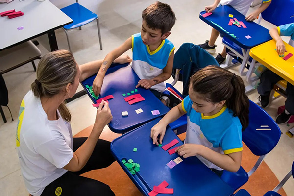 Cuidando do planeta - Col�gio Le Perini. Educa��o Infantil e Ensino Fundamental. Indaiatuba, SP