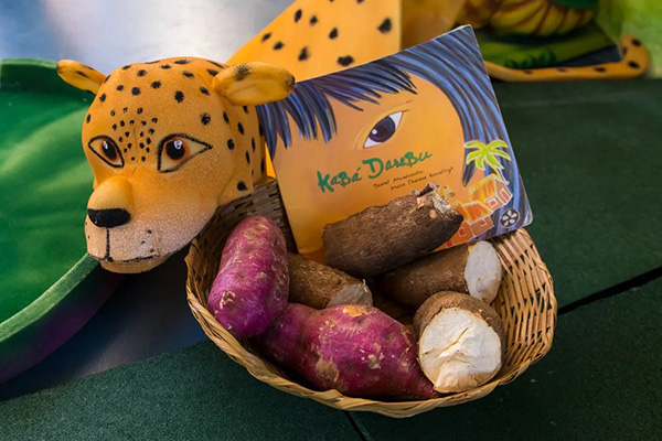 Dia dos Povos Origin�rios - Col�gio Le Perini. Educa��o Infantil e Ensino Fundamental. Indaiatuba, SP