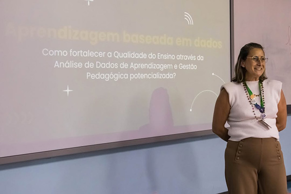 Capacita��o COC - Col�gio Le Perini. Educa��o Infantil e Ensino Fundamental. Indaiatuba, SP